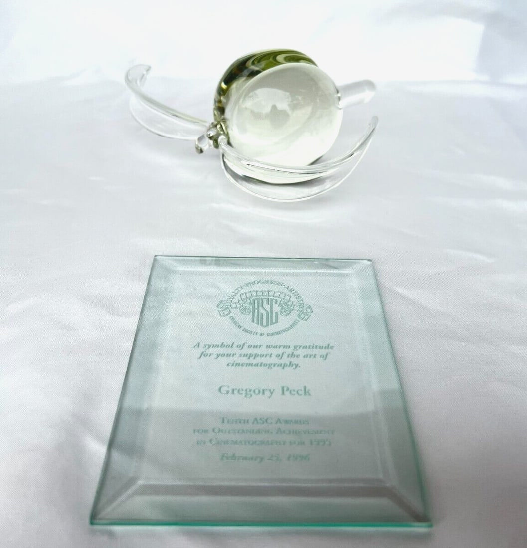 Gregory Peck Two Awards Set with Certificate of Authenticity (1 of 16)