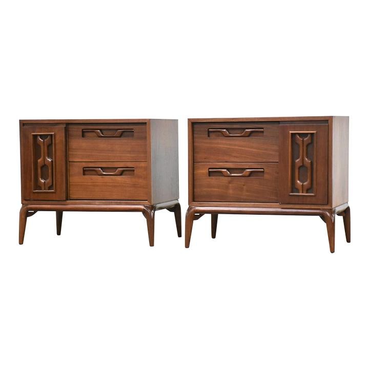 Mid-Century Modern Walnut Nightstands Pair with Sculpted Pulls (1 of 7)