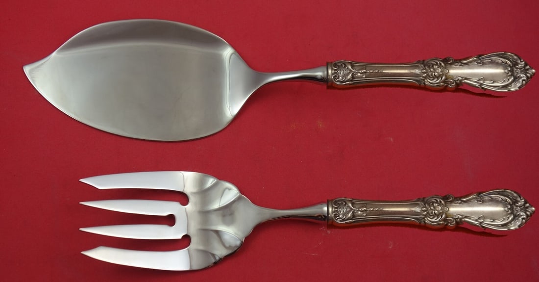 Burgundy Reed & Barton Sterling Silver Salmon Serving Set 2-Piece: Burgundy Reed & Barton Sterling Silver Salmon Serving Set 2-Piece Enhance your dining experience with this exquisite Burgundy Salmon Serving Set by Reed & Barton, crafted from sterling silver. This cu