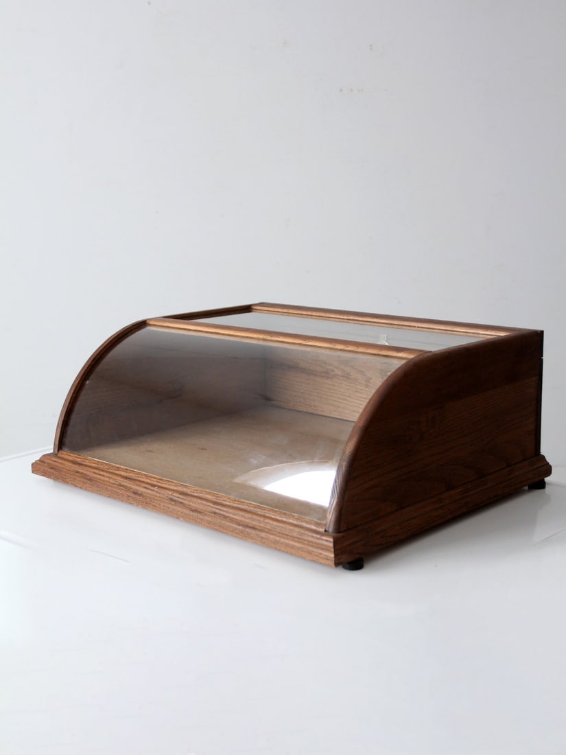 Wood Framed Curved Glass European Display Case with Chenti Hardware (1 of 14)