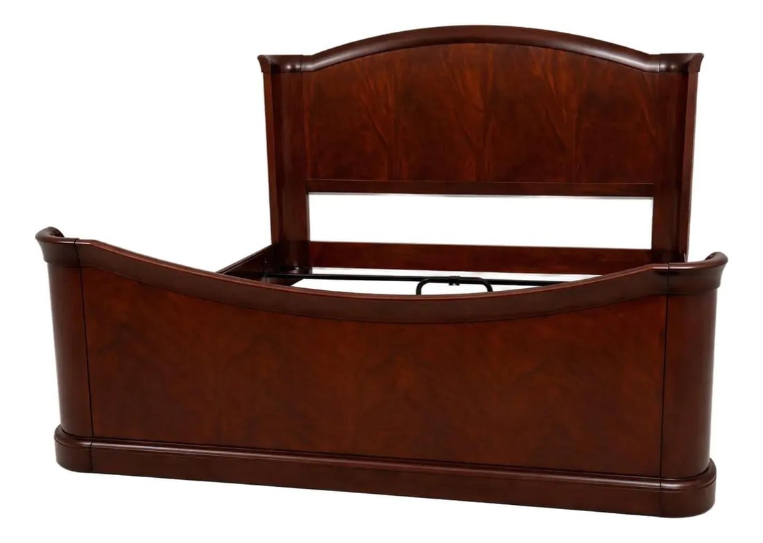 King Bed in Mahogany Finish No 29 Model 250 by Henkel Harris (1 of 10)