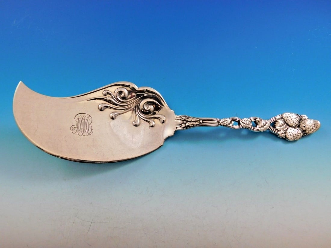 Tiffany & Co. Strawberry Vine Sterling Silver Ice Cream Slice Server 11 3/8 (1 of 10)
