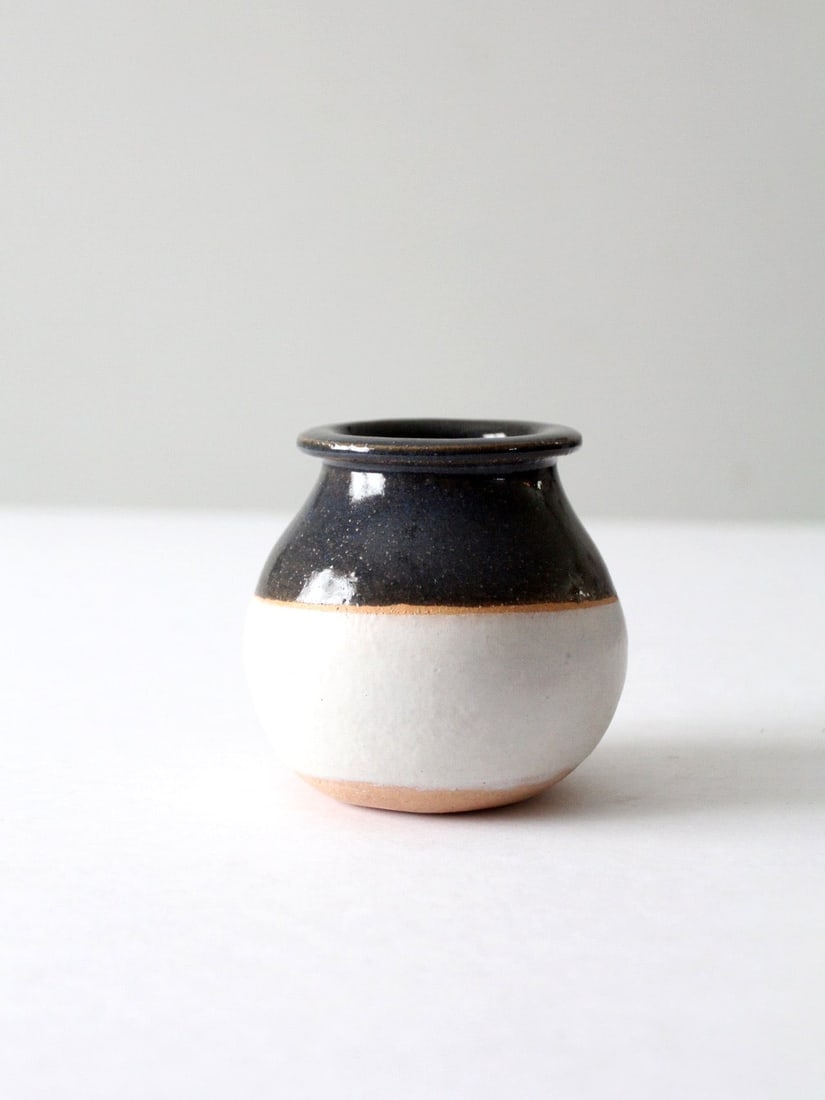 Handcrafted Vintage Pottery Vase Two-Tone Glaze Signed 4.25 Inch (1 of 8)