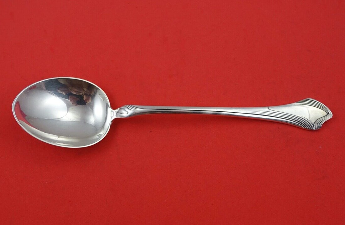 Christofle Moderne Gramont Silverplate Berry Spoon 9 3/8 Inch: Christofle Moderne Gramont Silverplate Berry Spoon 9 3/8 Inch This exquisite serving spoon is a stunning example of the Moderne Gramont pattern by Christofle, crafted from high-quality silverplate. Me