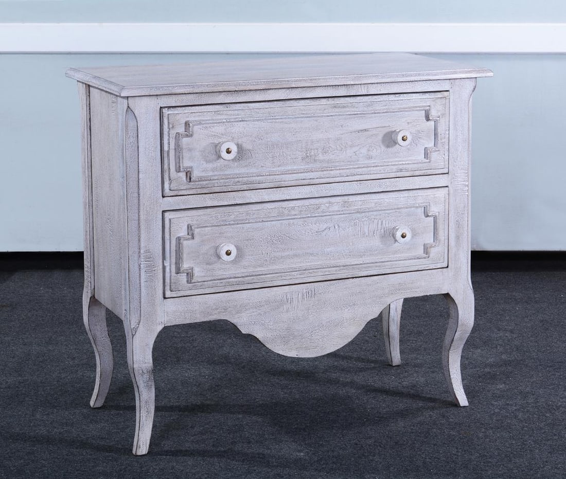 Antique Style Blue Pickled White Chest with French Legs: Antique Style Blue Pickled White Chest with French Legs Introducing a beautifully crafted chest of drawers that embodies the charm of vintage style with a modern touch. This new item features a striki
