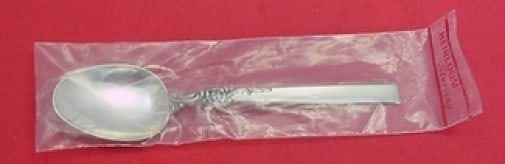 Oneida Silver Rose Sterling Silver Soup Spoon 6.5 inches: Oneida Silver Rose Sterling Silver Soup Spoon 6.5 inches This exquisite Silver Rose soup spoon by Oneida is crafted from sterling silver and measures 6 1/2 inches in length. The spoon features the ele