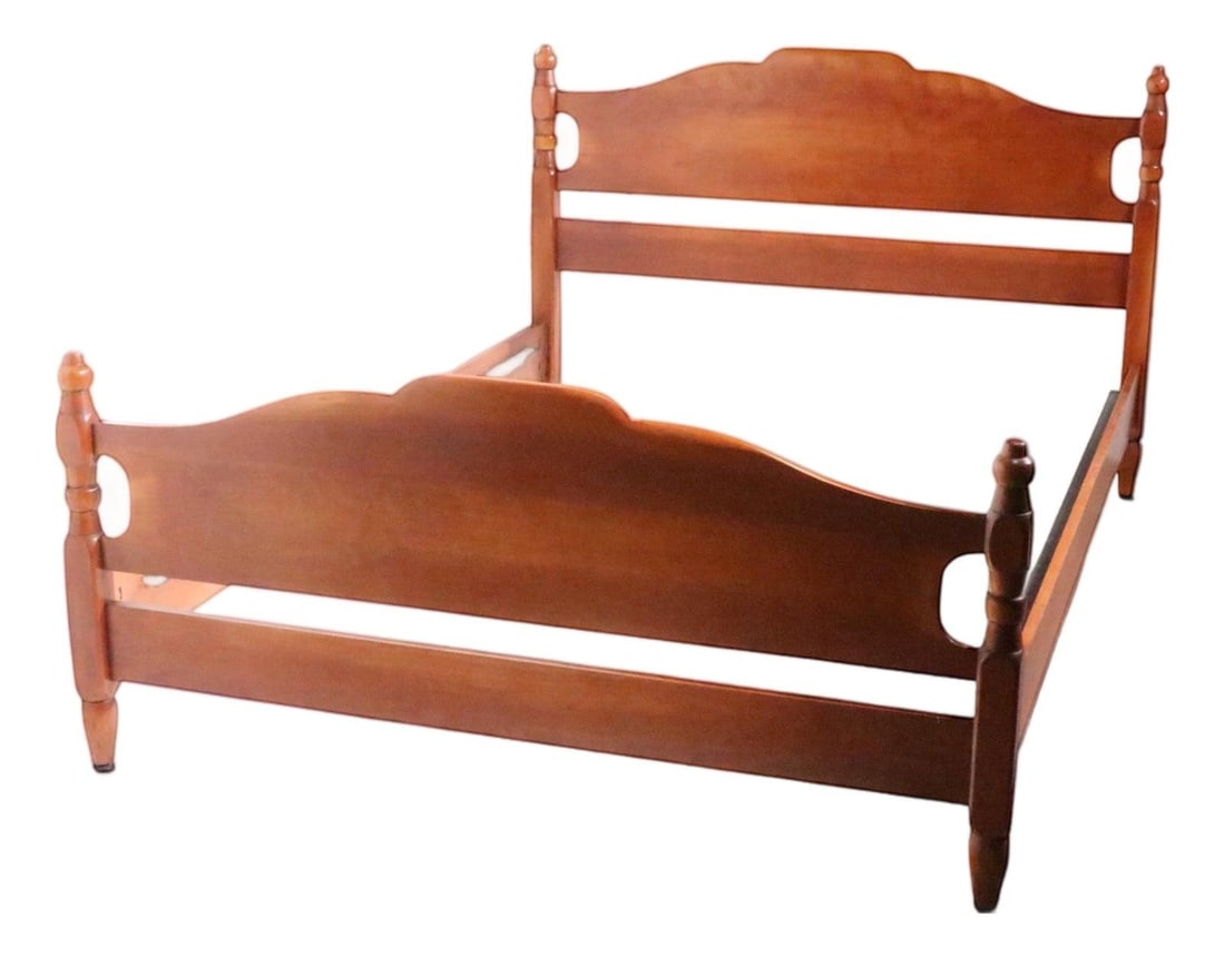 Maple Full Bed Molly Stark Cushman Colonial Vermont 1940s With Headboard and Footboard (1 of 10)