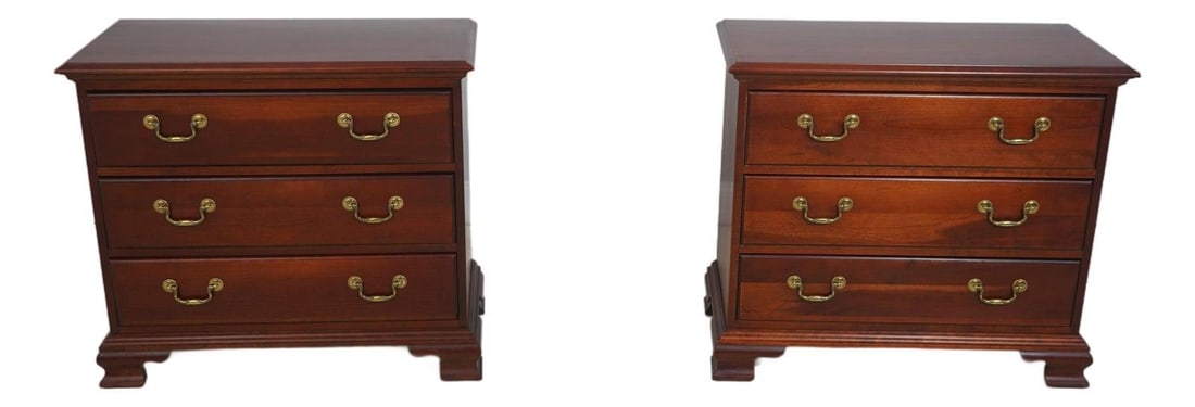Set of Two Cherry Three-Drawer Nightstands in Chippendale Style (1 of 10)