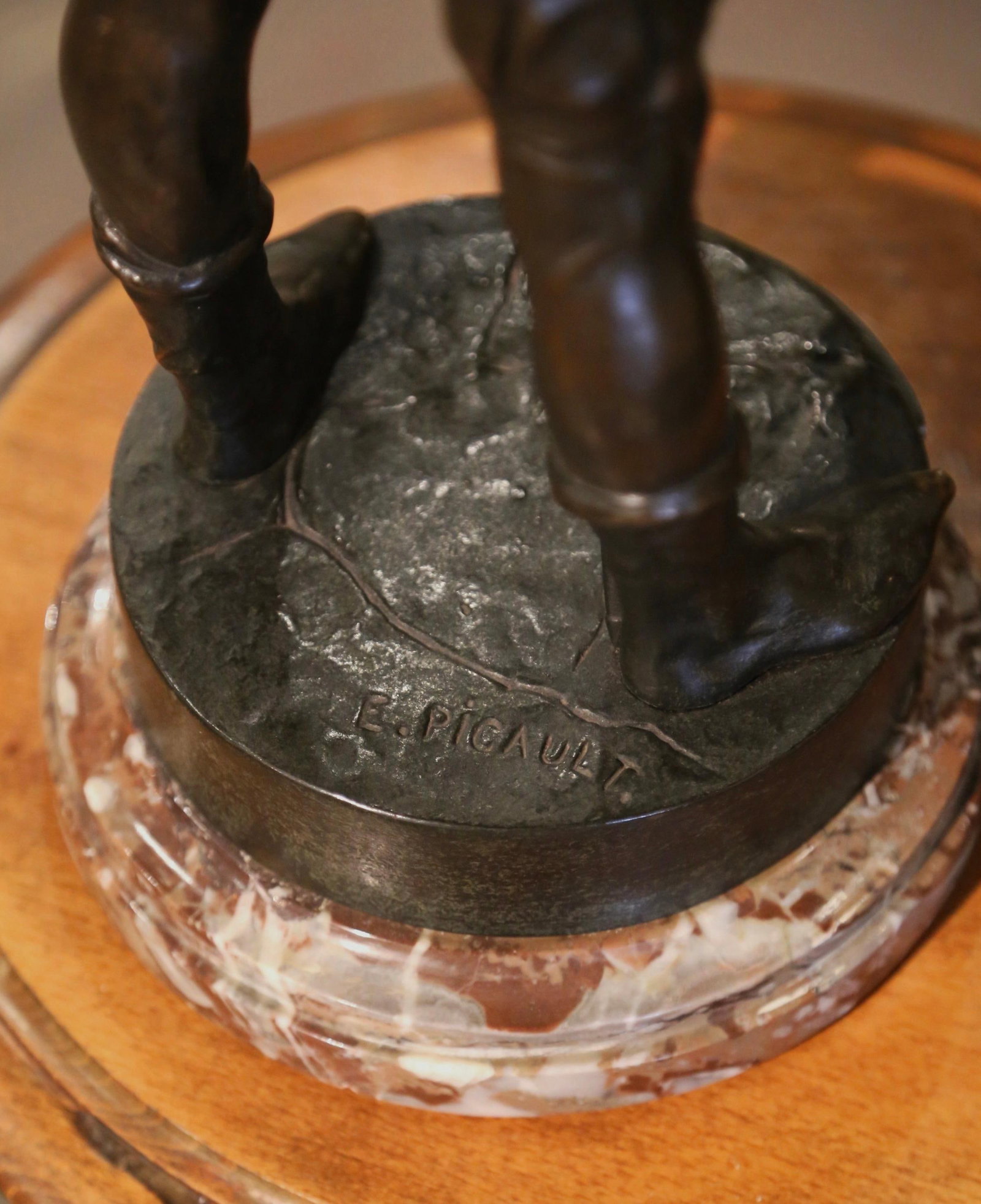 19th Century E. Picault Bronze Sculpture Escholier on Marble Base - 5