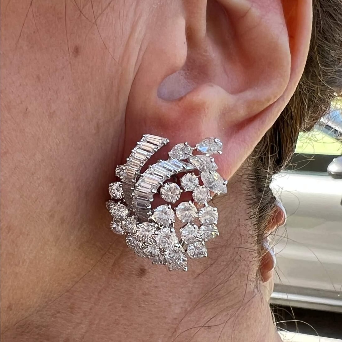 BVLGARI Platinum 18K Emerald Diamond Chandelier Earrings AGL Certified 32.00 Ctw - 4
