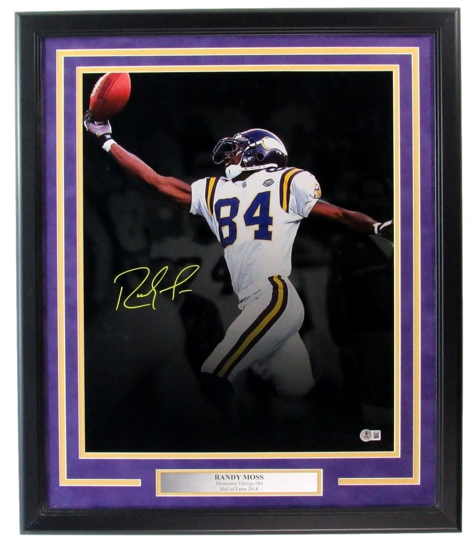 Randy Moss HOF Signed Vikings 16x20 Photo Framed Beckett Authenticated: Randy Moss HOF Signed Vikings 16x20 Photo Framed Beckett Authenticated This stunning 16x20 framed photo features Randy Moss, a Hall of Fame wide receiver for the Minnesota Vikings. The photo is profes