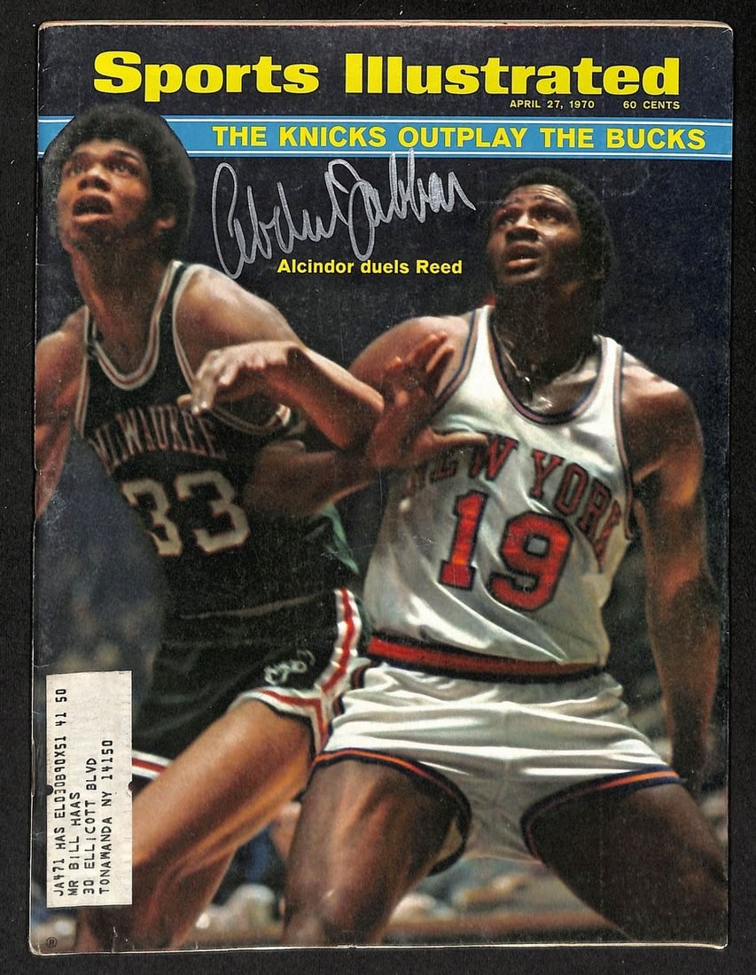 Autographed 4 27 1970 Sports Illustrated Magazine PSA DNA Kareem Abdul Jabbar: Autographed 4 27 1970 Sports Illustrated Magazine PSA DNA Kareem Abdul Jabbar This is an original 4/27/1970 Sports Illustrated magazine featuring Kareem Abdul-Jabbar, who is a Hall of Fame basketball 