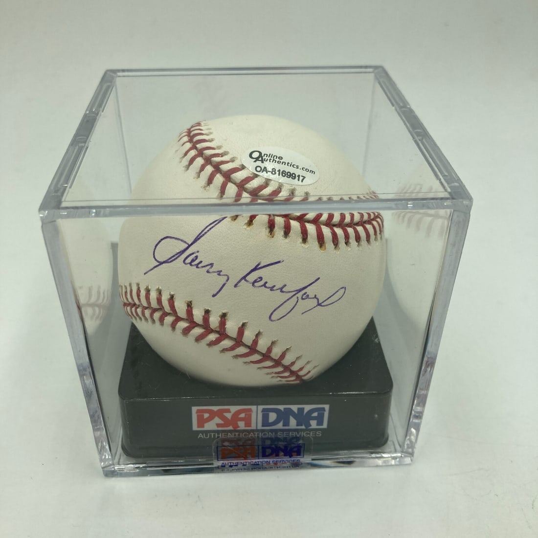 Sandy Koufax Signed MLB Baseball PSA DNA 9.5 Mint Los Angeles Dodgers: Sandy Koufax Signed MLB Baseball PSA DNA 9.5 Mint Los Angeles Dodgers This is a Major League Baseball signed by the legendary Sandy Koufax, an iconic player of the Los Angeles Dodgers. The ball has be
