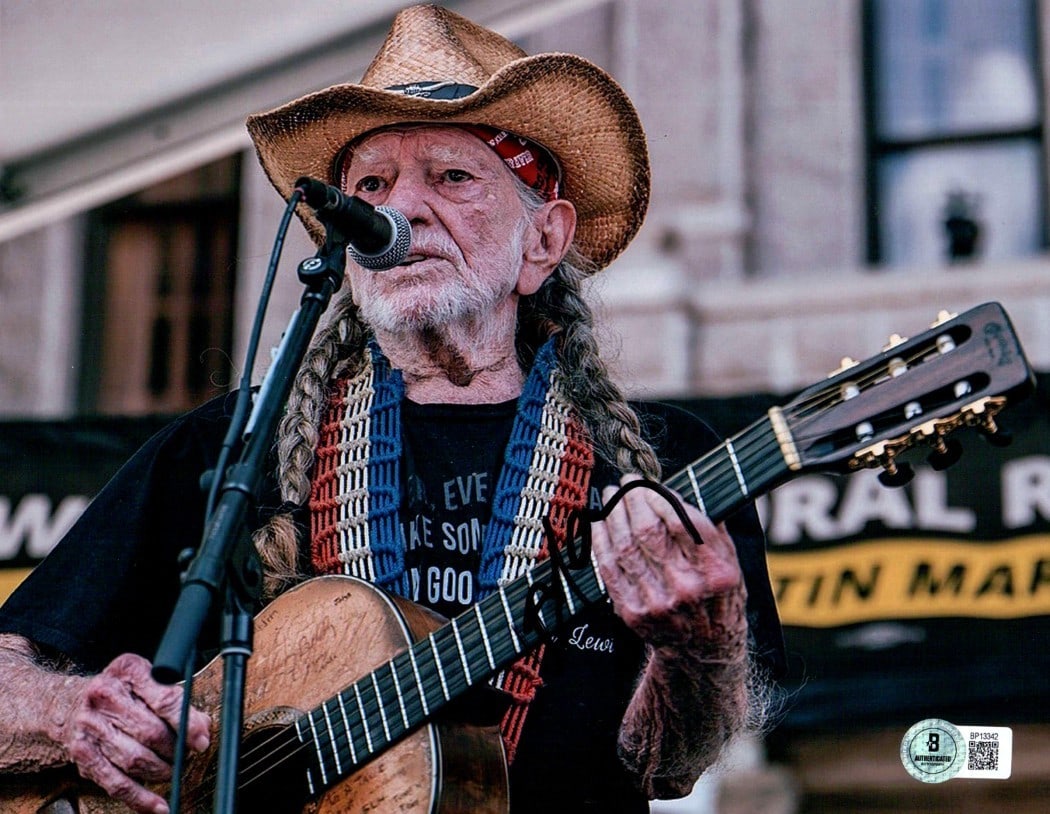 Willie Nelson Autographed 8X10 Guitar Photo Beckett Authenticated: Willie Nelson Autographed 8X10 Guitar Photo Beckett Authenticated This is an original 8x10 photograph of Willie Nelson playing guitar, personally signed by the legendary artist. The signature has been