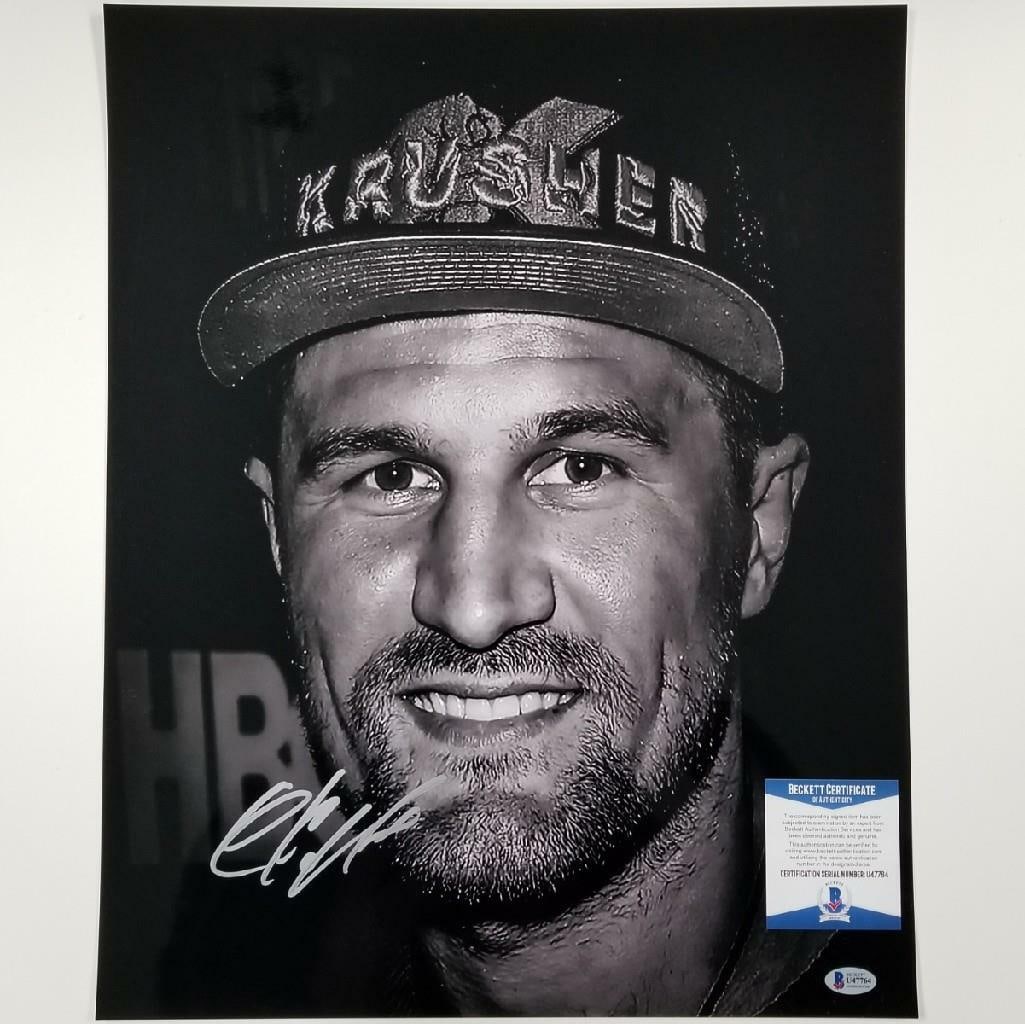 Sergey Kovalev Autographed 16x20 Boxing Photograph Beckett Authenticated: Sergey Kovalev Autographed 16x20 Boxing Photograph Beckett Authenticated This is an original 16x20 photo featuring a genuine autograph from boxing athlete Sergey Kovalev. The signature has been authen