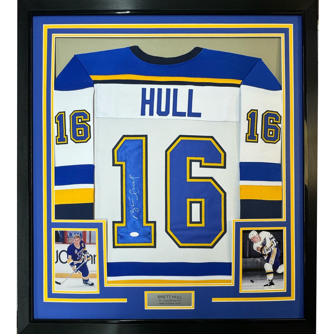 Framed Brett Hull Signed Jersey 33x42 St. Louis Blues JSA COA Gem Mint: Framed Brett Hull Signed Jersey 33x42 St. Louis Blues JSA COA Gem Mint Showcase your love for hockey with this professionally framed and autographed Brett Hull St. Louis Blues jersey. This stunning pi