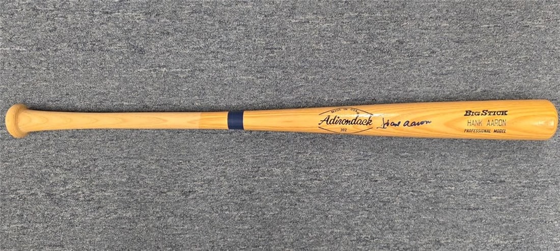 Rawlings Adirondack 302 Bat with Hank Aaron Signature JSA Authenticated: Rawlings Adirondack 302 Bat with Hank Aaron Signature JSA Authenticated This Rawlings Adirondack 302 Player Model baseball bat features the signature of Hank Aaron. The autograph is authenticated by J
