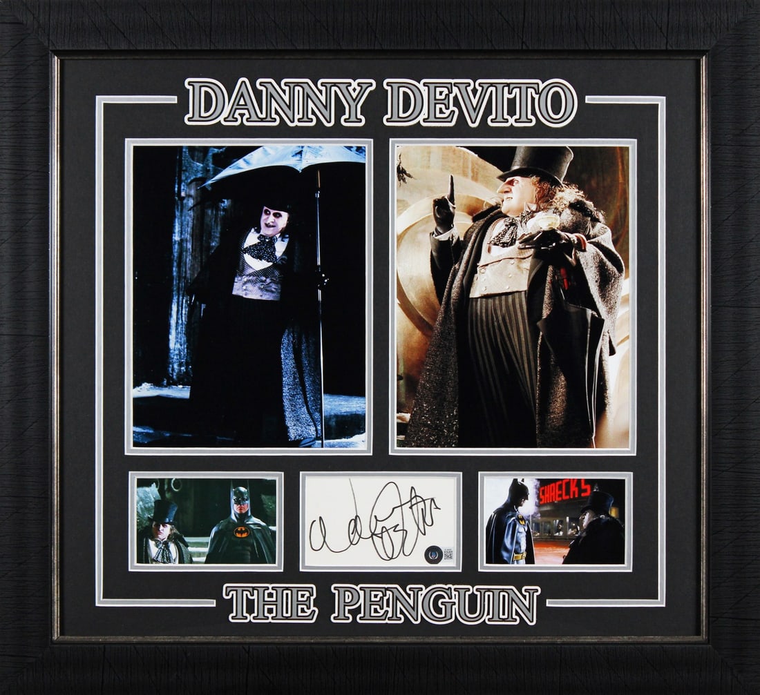 Danny DeVito Batman Signed Framed 3x5 Index Card BAS Authenticated: Danny DeVito Batman Signed Framed 3x5 Index Card BAS Authenticated This 3x5 index card is a remarkable collectible featuring an authentic autograph from Danny DeVito, renowned for his role in Batman. 