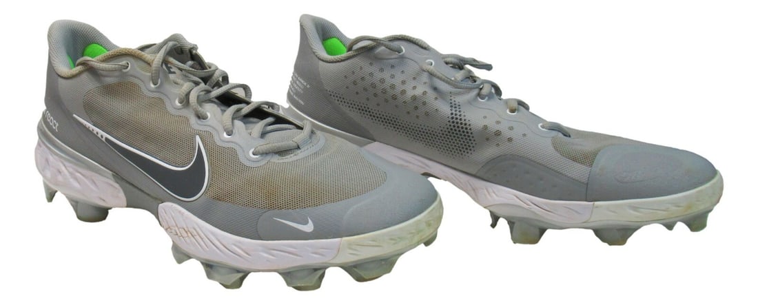 Game-Used Houston Astros Cleats with LOA 77282 from Carlos Correa: Game-Used Houston Astros Cleats with LOA 77282 from Carlos Correa These game-worn cleats were used by Carlos Correa during his time with the Houston Astros. They are official baseball memorabilia from