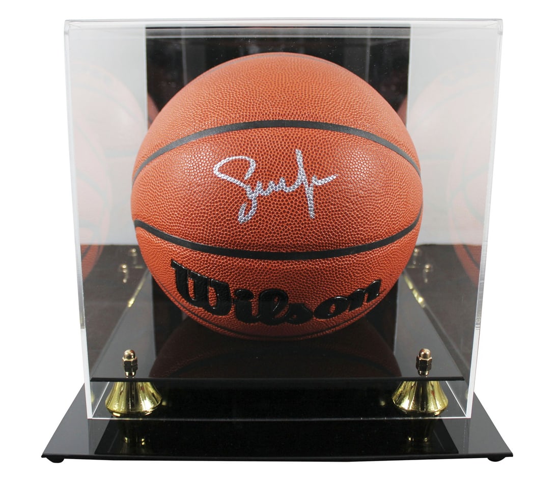 Steve Nash Autographed Wilson Basketball with Beckett Authentication: Steve Nash Autographed Wilson Basketball with Beckett Authentication This authentic Wilson basketball has been personally signed by NBA legend Steve Nash, a former player for the Phoenix Suns. The bal