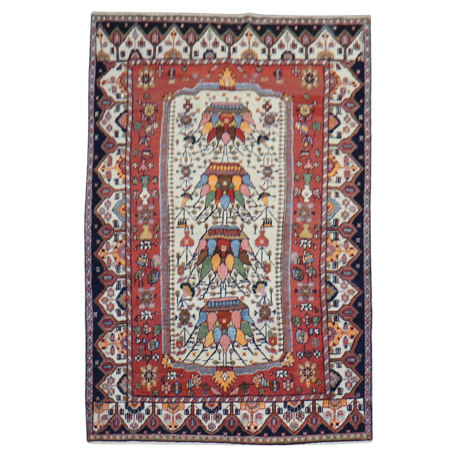 Vintage Persian Bakhtiari Hand-Woven Wool Rug 4'6 x 6'5 Iran 1940 (1 of 7)