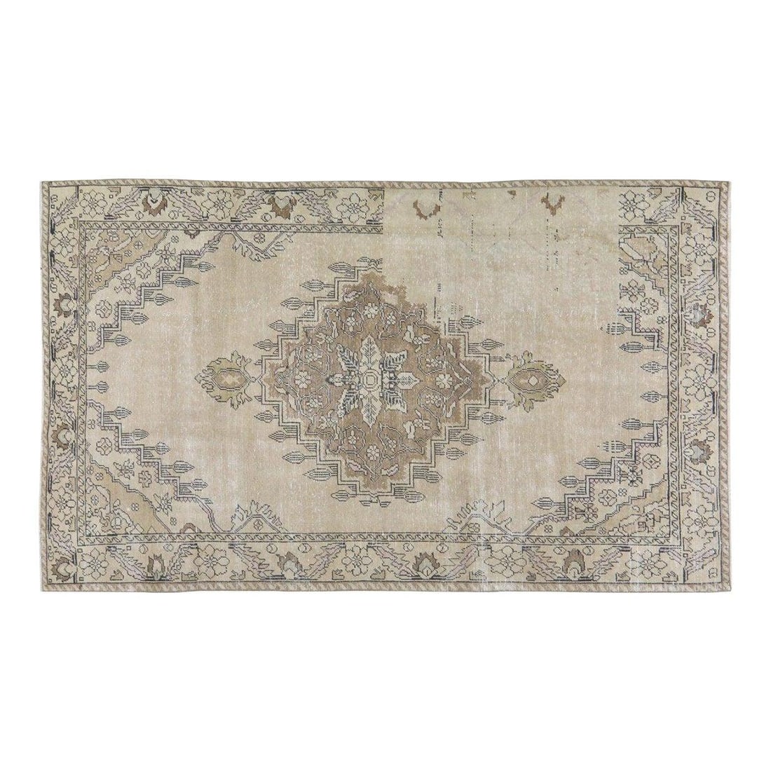 Hand-Knotted Wool Anatolian Rug in Tan 4'10" x 8'4" Vintage: Hand-Knotted Wool Anatolian Rug in Tan 4'10" x 8'4" Vintage This vintage Turkish Anatolian rug is hand-knotted from wool using traditional techniques, showcasing timeless craftsmanship with a touch of