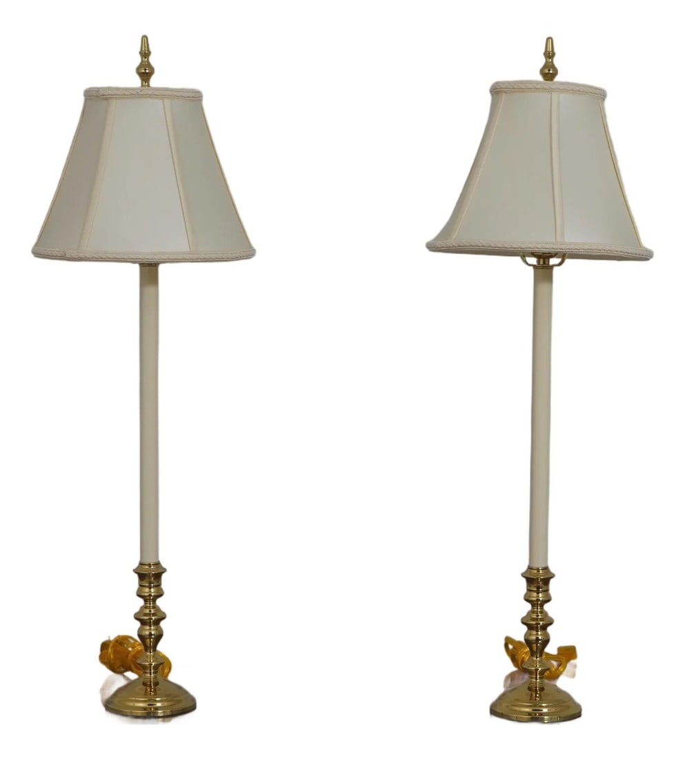 Pair of Brass Colonial Williamsburg Style Table Lamps by Virginia Metalcrafters (1 of 9)