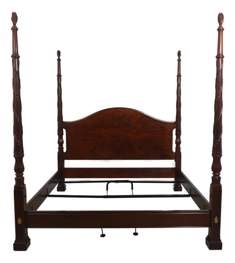 Chippendale Style Mahogany King Poster Bed With High Arched Headboard (1 of 10)