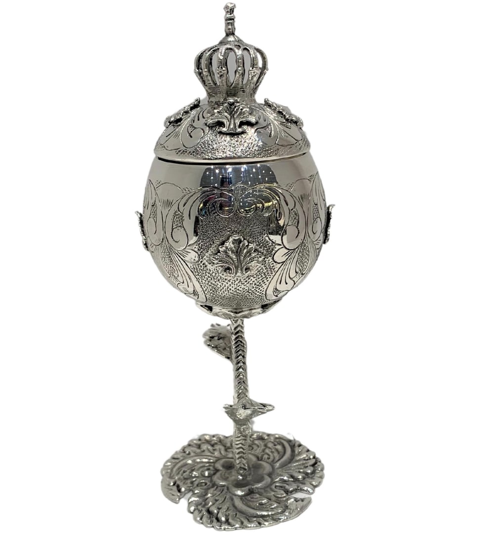 Handmade 925 Sterling Silver Besumim Holder with Leaf Applique Crown: Handmade 925 Sterling Silver Besumim Holder with Leaf Applique Crown Discover the exquisite craftsmanship of this handmade chased leaf applique crown Besumim holder, perfect for enhancing your spice c