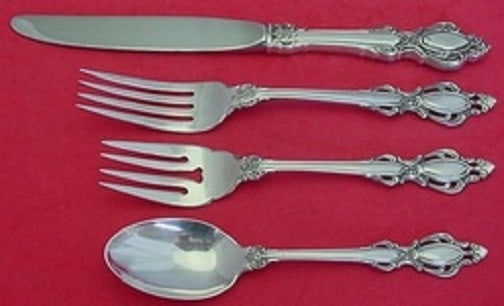 Lunt Lasting Grace Sterling Silver 4-Piece Place Setting: Lunt Lasting Grace Sterling Silver 4-Piece Place Setting Introducing the exquisite Lasting Grace pattern by Lunt, this sterling silver 4-piece place setting is perfect for enhancing your dining experi