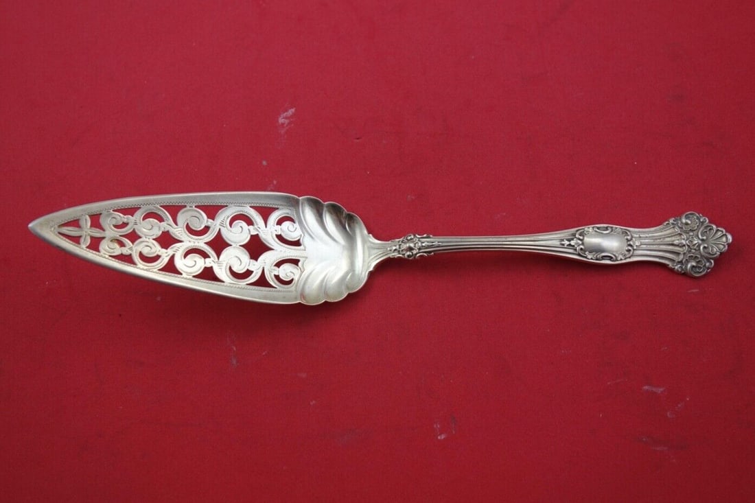 Alvin Viking Sterling Silver Cake Server 8 3/4 Bright-Cut Design: Alvin Viking Sterling Silver Cake Server 8 3/4 Bright-Cut Design This Viking by Alvin Jelly Cake Server is a stunning piece crafted from sterling silver. Featuring a bright-cut design, this server mea