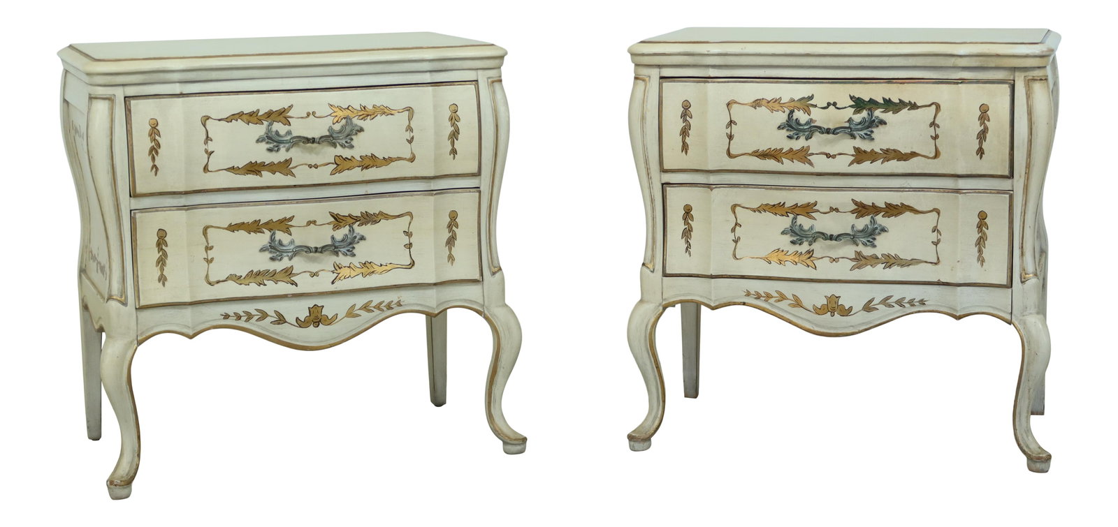 Elegant Pair of Vintage Venetian Nightstands Off-White Finish: Elegant Pair of Vintage Venetian Nightstands Off-White Finish This exquisite pair of Venetian paint-decorated nightstands boasts a vintage charm that has stood the test of time, approximately 50 years