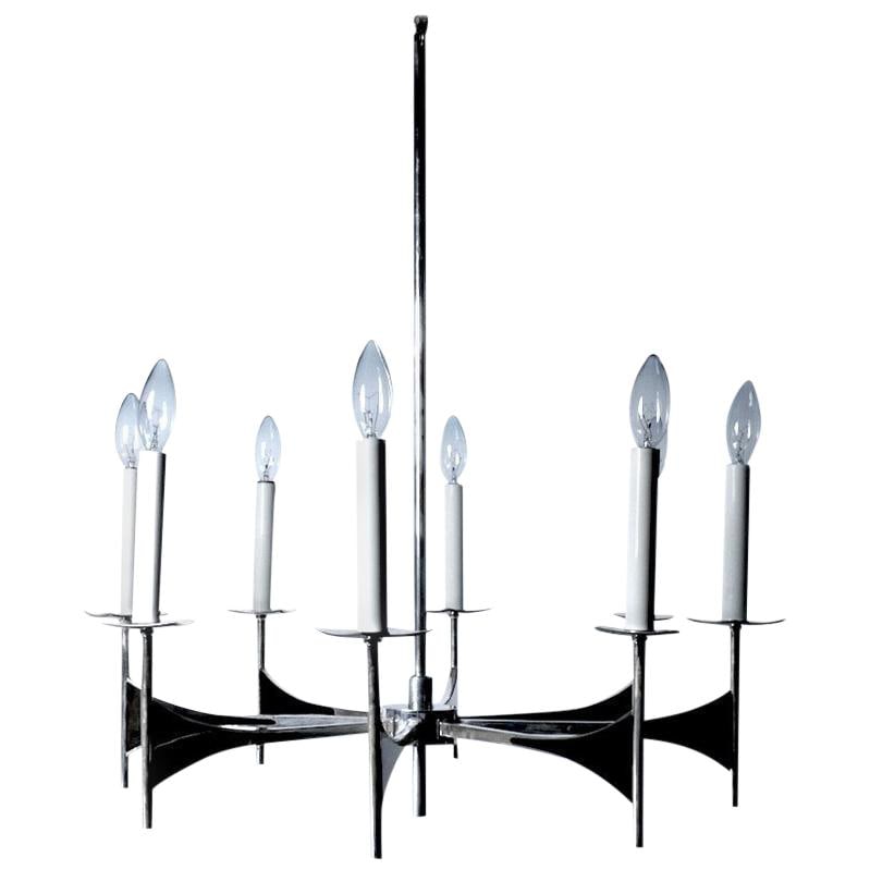 Elegant Sciolari Eight-Light Chandelier Silver Plated Brass Chrome Finish: Elegant Sciolari Eight-Light Chandelier Silver Plated Brass Chrome Finish Elevate your space with this sophisticated Eight-Light Spoke Chandelier by Sciolari. This stunning chandelier features a