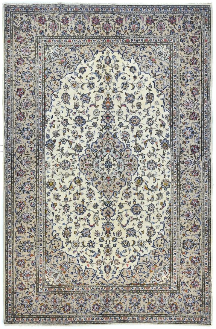 Vintage Floral Cream Wool Hand-Knotted Area Rug 6'6 x 9'11: Vintage Floral Cream Wool Hand-Knotted Area Rug 6'6 x 9'11 Enhance your home decor with this exquisite vintage cream wool oriental rug, featuring a classic floral design. Measuring 6'6" x 9'11", this