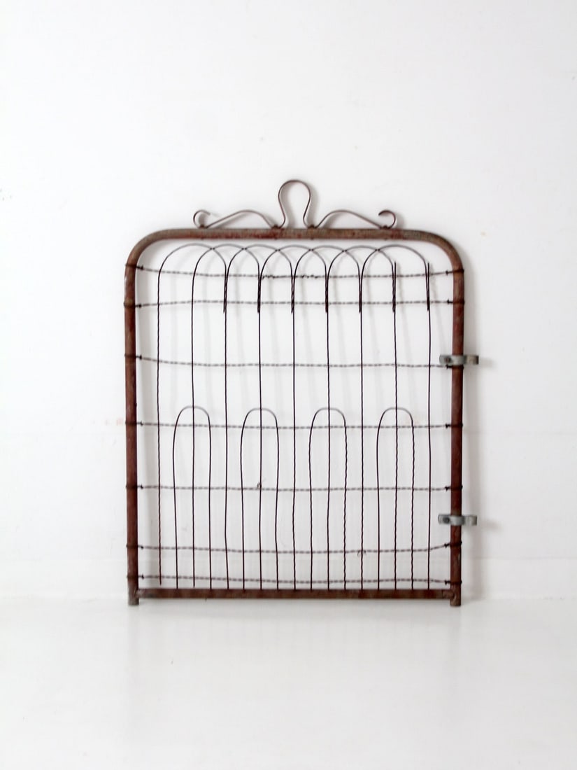 Vintage Garden Gate Door with Wire Design and Finial (1 of 11)