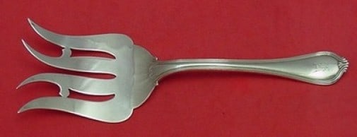 Towle Paul Revere Sterling Silver 9" Fish Serving Fork: Towle Paul Revere Sterling Silver 9" Fish Serving Fork This exquisite 9" fish serving fork from the Paul Revere pattern by Towle is crafted from high-quality sterling silver. Featuring a timeless desi