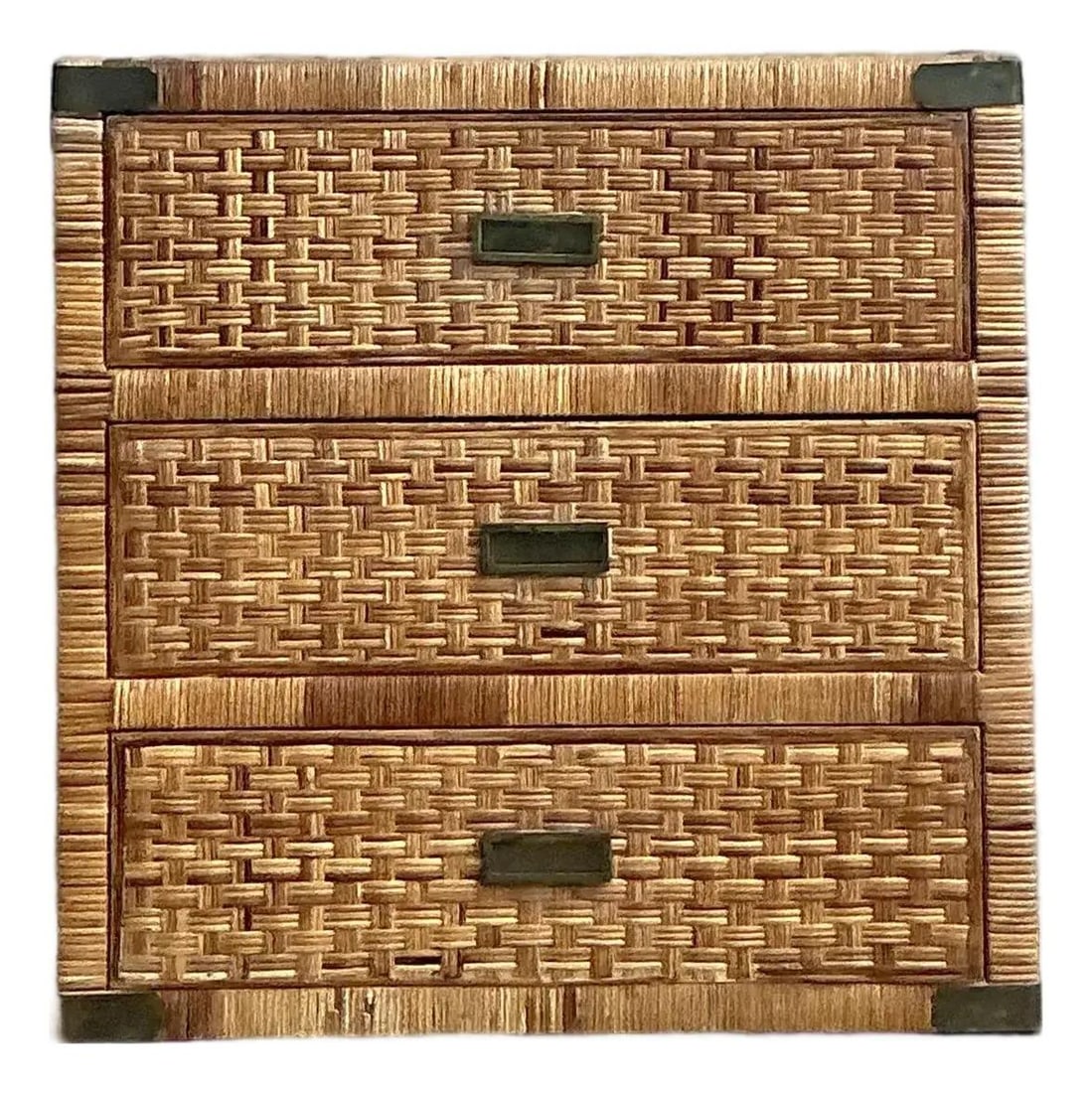 Vintage Coastal Rattan Chest of Drawers with Brass Pulls: Vintage Coastal Rattan Chest of Drawers with Brass Pulls This vintage coastal chest of drawers is a stunning blend of elegance and texture. Expertly wrapped in rattan, it features a beautiful basketwe