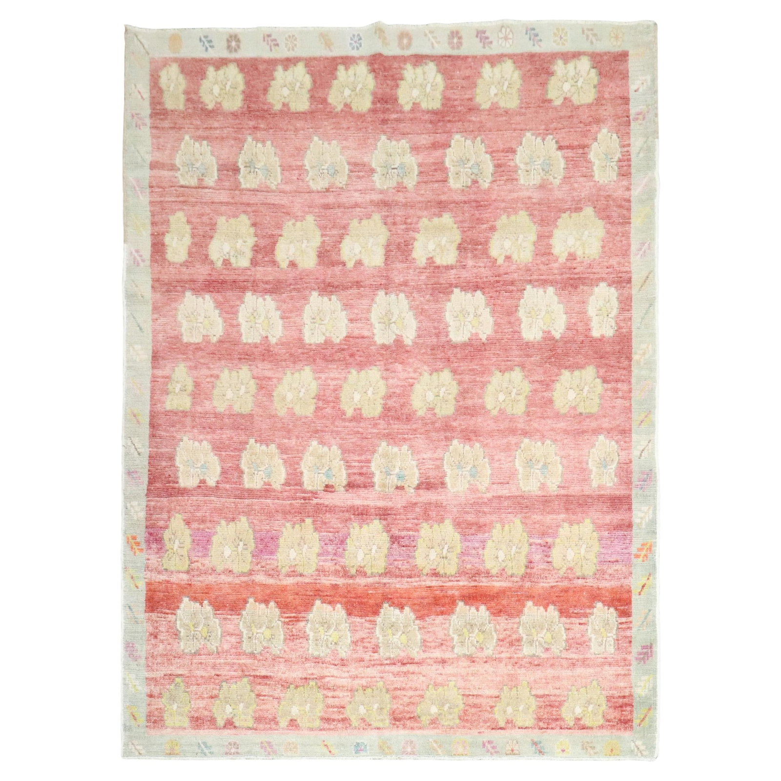 Floral Wool Anatolian Rug 6x8 ft Handwoven Turkish Mid 20th Century: Floral Wool Anatolian Rug 6x8 ft Handwoven Turkish Mid 20th Century This vintage Turkish Anatolian rug features a large floral motif and is hand-woven from wool. Originating from Turkey and crafted in