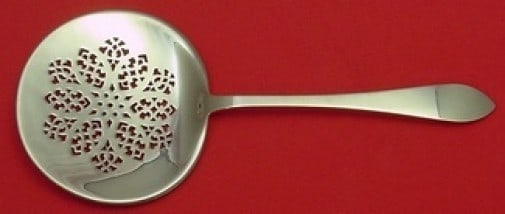 Tiffany & Co. Faneuil Sterling Silver Tomato Server 7 7/8 Inch: Tiffany & Co. Faneuil Sterling Silver Tomato Server 7 7/8 Inch This exquisite tomato server is crafted from high-quality sterling silver and features the elegant Faneuil pattern by Tiffany & Co. Measu