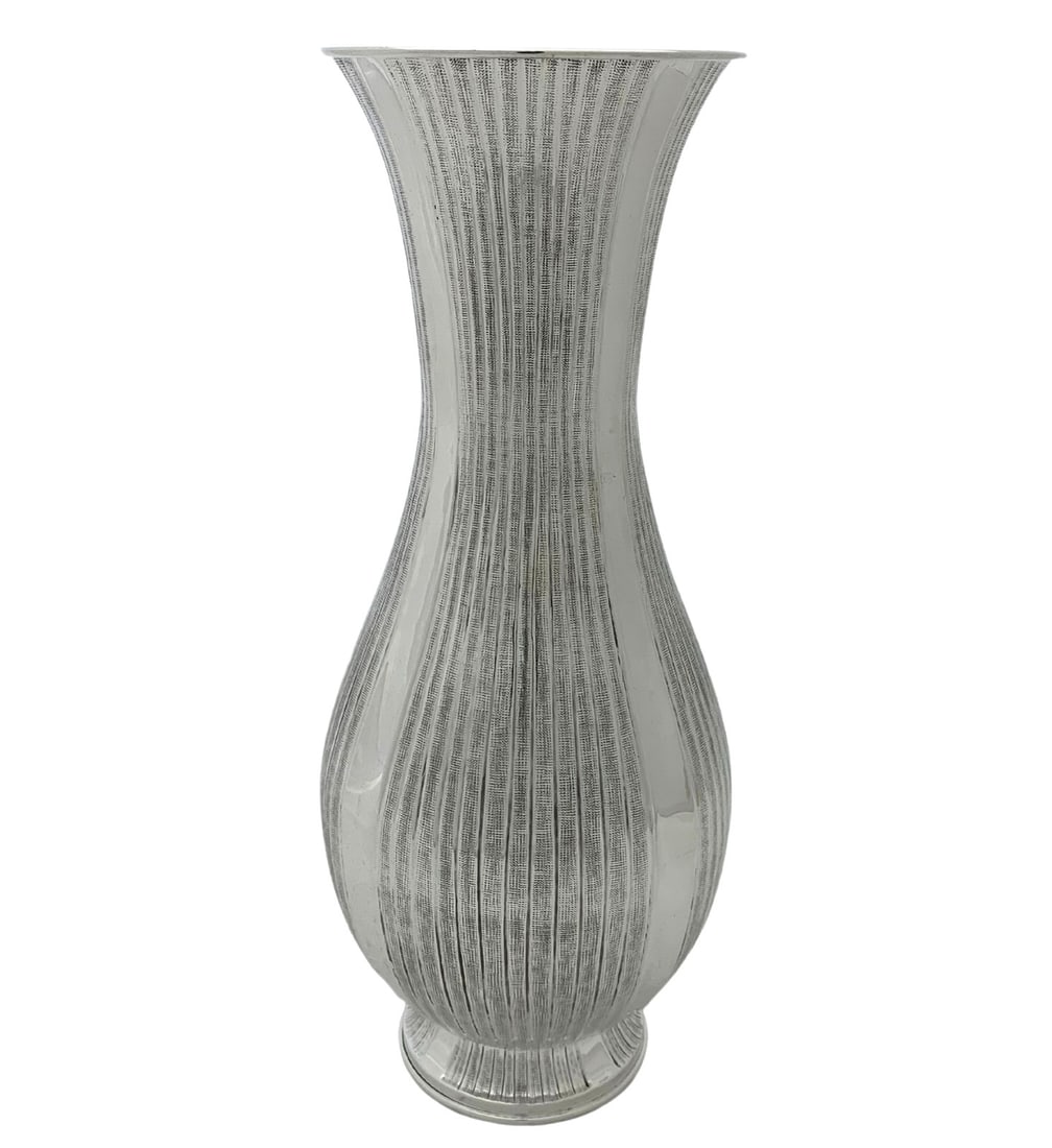 Handmade 925 Sterling Silver Sleek Flower Vase 14 Inches: Handmade 925 Sterling Silver Sleek Flower Vase 14 Inches This exquisite flower vase is crafted from fine 925 sterling silver, showcasing a unique handmade striated and shiny sleek finish. Made in Turk