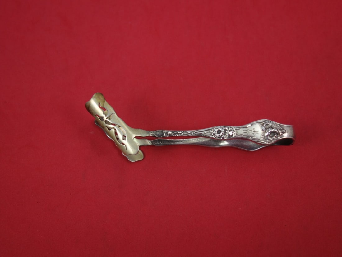 Reed & Barton Les Cinq Fleurs Sterling Silver Asparagus Tong Monogrammed: Reed & Barton Les Cinq Fleurs Sterling Silver Asparagus Tong Monogrammed Introducing the exquisite Les Cinq Fleurs Asparagus Tong crafted by Reed and Barton, a stunning representation of early 20th-ce