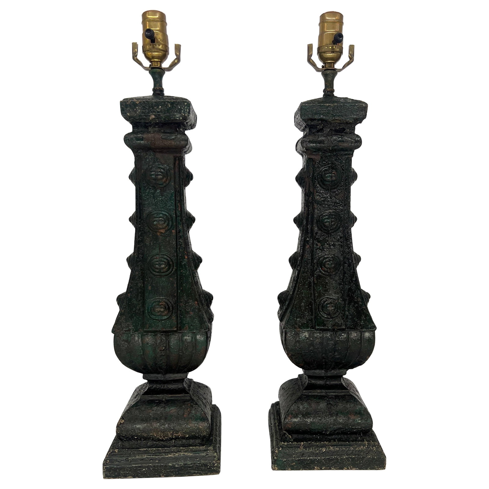Set of 2 Antique French Cast Iron Fragment Lamps 19th Century: Set of 2 Antique French Cast Iron Fragment Lamps 19th Century This exquisite pair of antique French cast iron architectural fragment lamps showcases a unique blend of history and artistry. Each lamp s