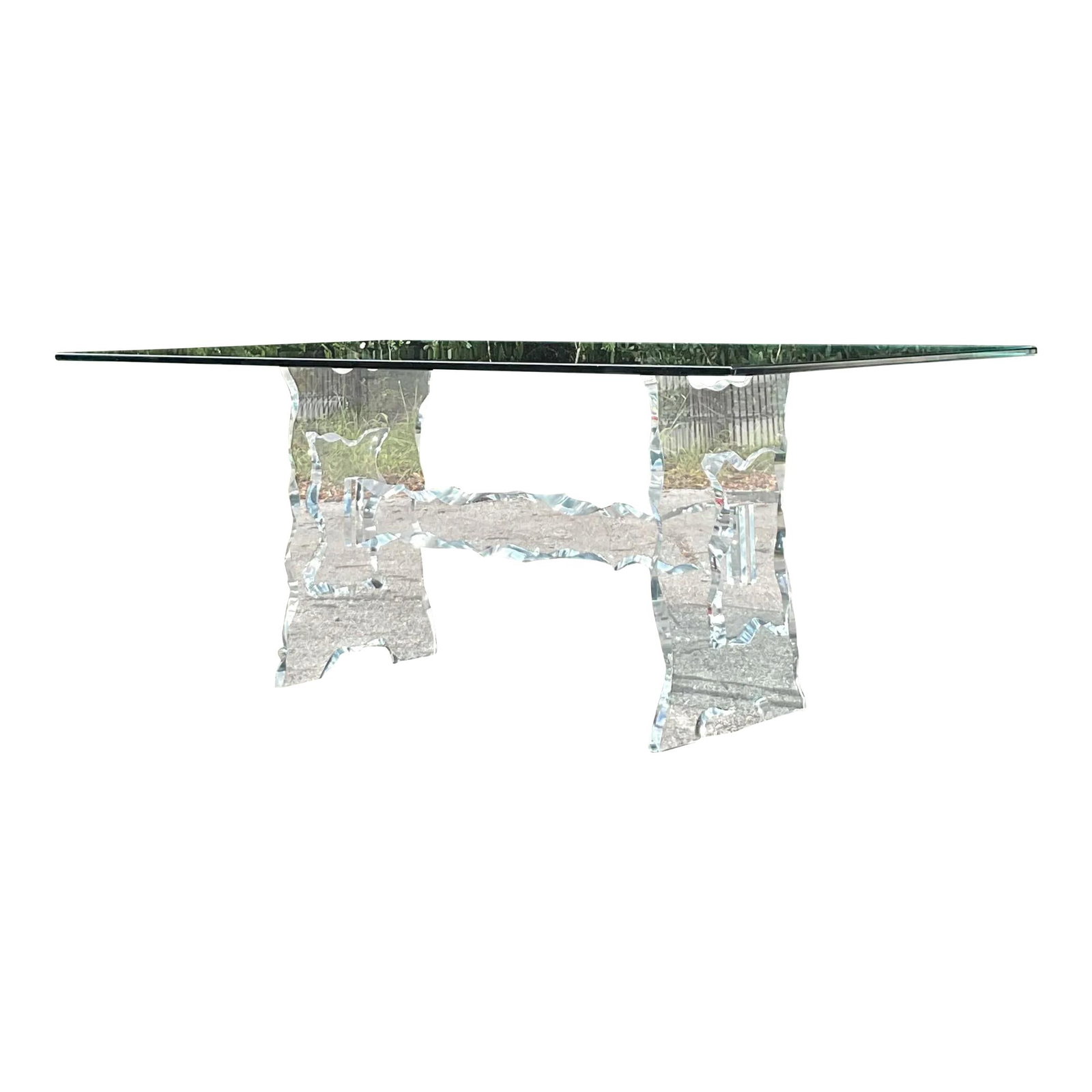 Vintage Boho Sculpted Lucite Dining Table Transparent Design: Vintage Boho Sculpted Lucite Dining Table Transparent Design Elevate your dining experience with this vintage boho sculpted Lucite dining table. Its beautifully crafted Lucite base showcases flowing, 