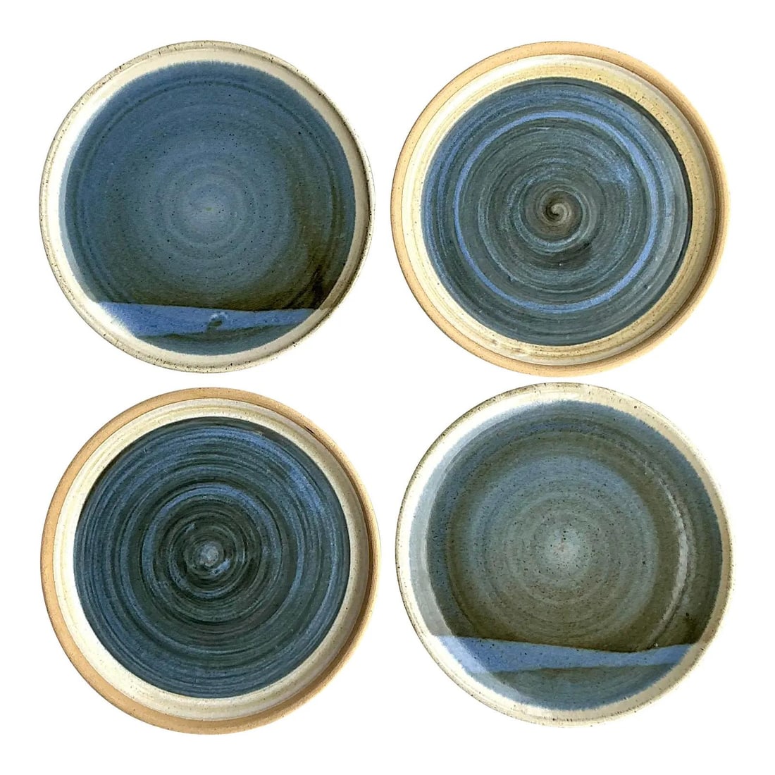 Jess Lord Vintage Studio Pottery Plates Set of 4 Blue Earthy Tones: Jess Lord Vintage Studio Pottery Plates Set of 4 Blue Earthy Tones Elevate your dining experience with this exquisite set of four vintage studio pottery plates by renowned ceramicist Jess Lord. Each p