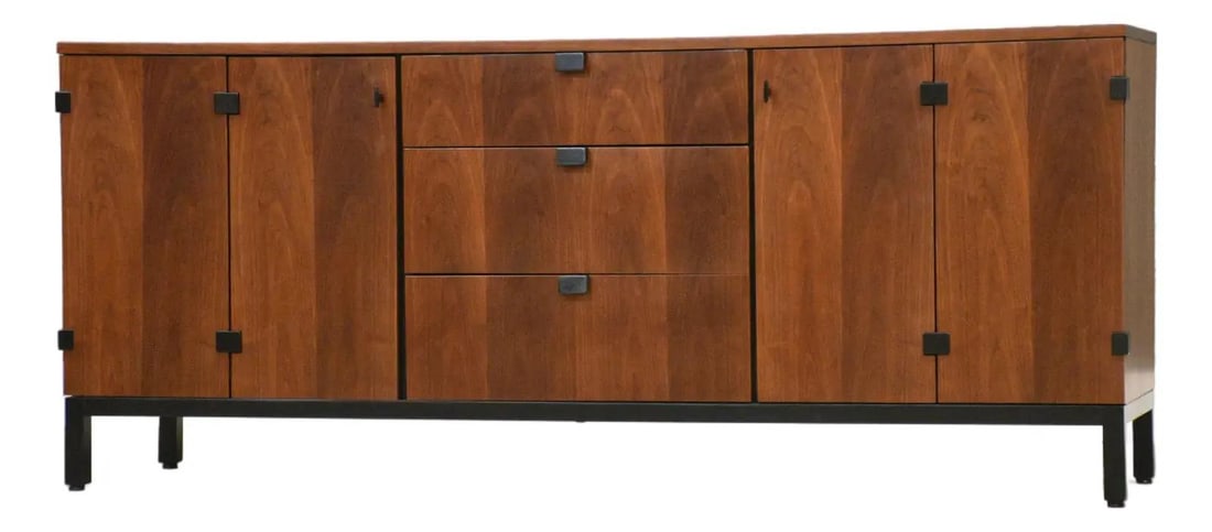 Walnut Credenza by Milo Baughman for Directional 1960s 72 Inch Refinished: Walnut Credenza by Milo Baughman for Directional 1960s 72 Inch Refinished This mid-century modern walnut dresser credenza was designed by Milo Baughman for Directional. Featuring distinctive black acc