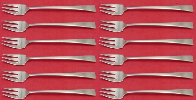Towle Craftsman Sterling Silver Cocktail Fork Set 12 Pieces: Towle Craftsman Sterling Silver Cocktail Fork Set 12 Pieces Enhance your dining experience with this exquisite 12-piece set of cocktail forks from the Craftsman pattern by Towle. Crafted from high-qua