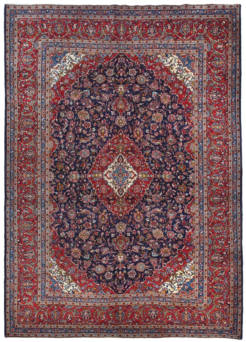 Vintage Hand-Knotted Floral Wool Area Rug 9.7 x 13.2 ft: Vintage Hand-Knotted Floral Wool Area Rug 9.7 x 13.2 ft This exquisite vintage hand-knotted Oriental rug measures 9'7" x 13'2" and features a stunning traditional floral pattern in rich shades of purp