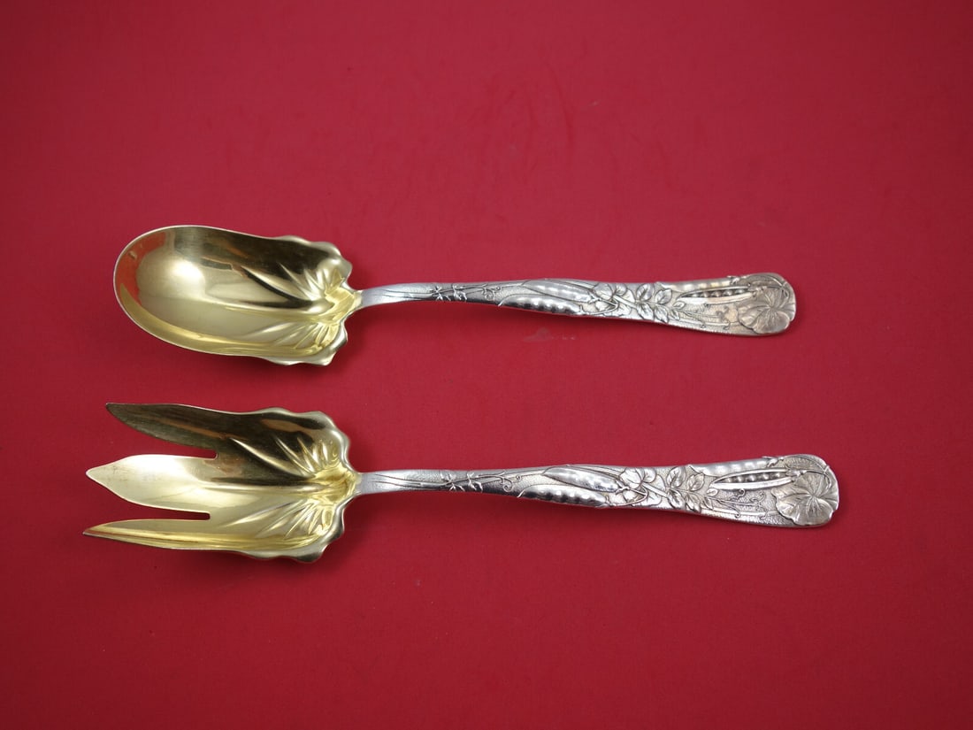 Tiffany Vine Sterling Silver Salad Set 2-Pc 10" Peapod Motif with Certificate: Tiffany Vine Sterling Silver Salad Set 2-Pc 10" Peapod Motif with Certificate Presenting a rare 2-piece salad serving set from Tiffany & Co., featuring the elegant 'Vine' pattern. Crafted from sterlin