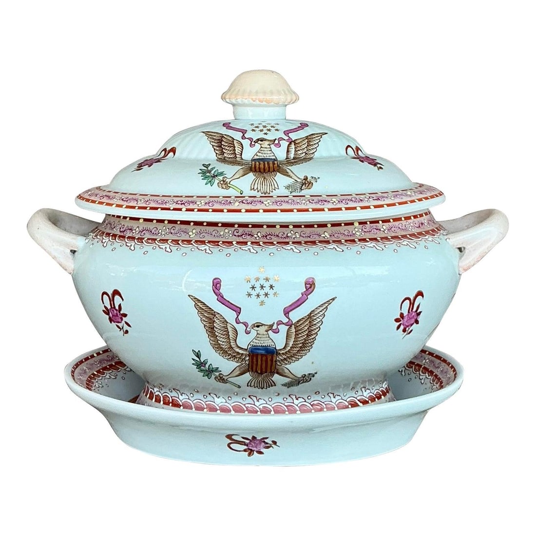 Early 20th Century Armorial Tureen with Eagle Motif: Early 20th Century Armorial Tureen with Eagle Motif Enhance your dining experience with this stunning early 20th-century armorial tureen, featuring a matching lid and underplate. This exquisite porcel