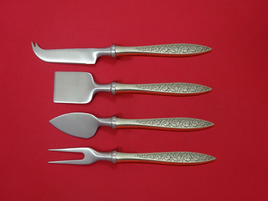 Wallace Spanish Lace Sterling Silver Cheese Set 4 Piece Custom: Wallace Spanish Lace Sterling Silver Cheese Set 4 Piece Custom This exquisite 4-piece cheese serving set, crafted by Wallace in the elegant Spanish Lace pattern, showcases timeless style and functiona